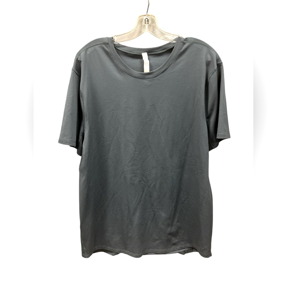 Men’s Lululemon tee